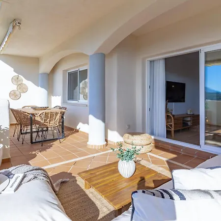 Elviria Met Zeezicht *