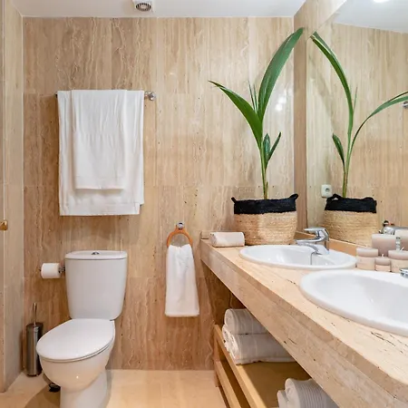 Apartment Elviria Met Zeezicht